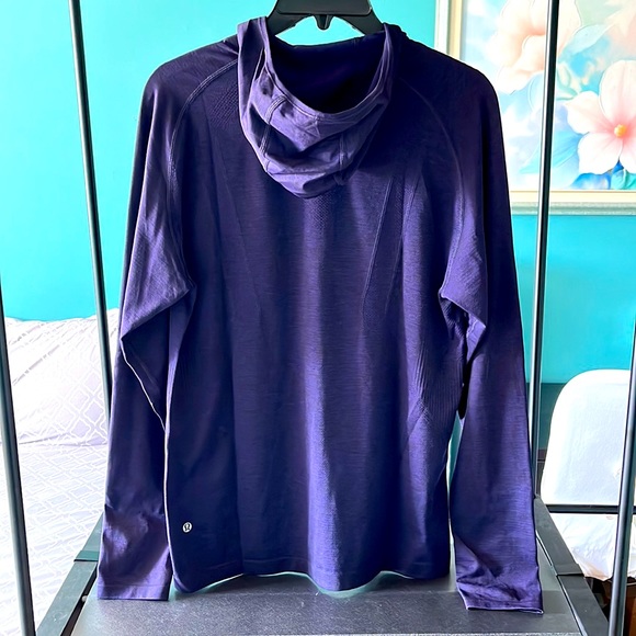 Lululemon Metal Vent Tech Half-Zip Hoodie (M) - Picture 2 of 4